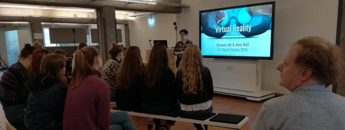 Schülerinnen und Schüler der GSH beim Virtual Reality Workshop.